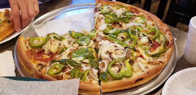 Italian pizza with tomato sauce